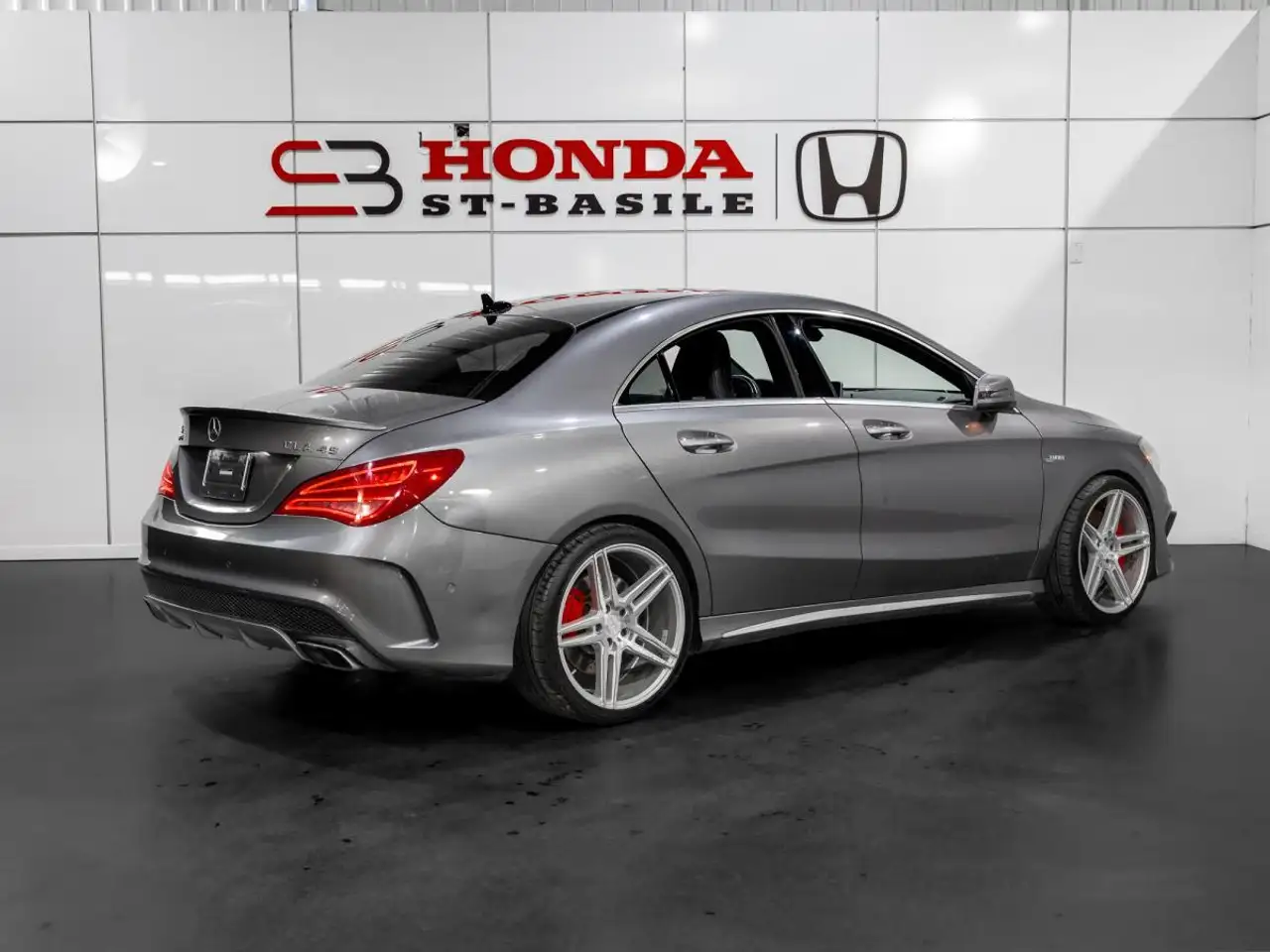Mercedes-Benz CLA photo Mercedes-Benz CLA
