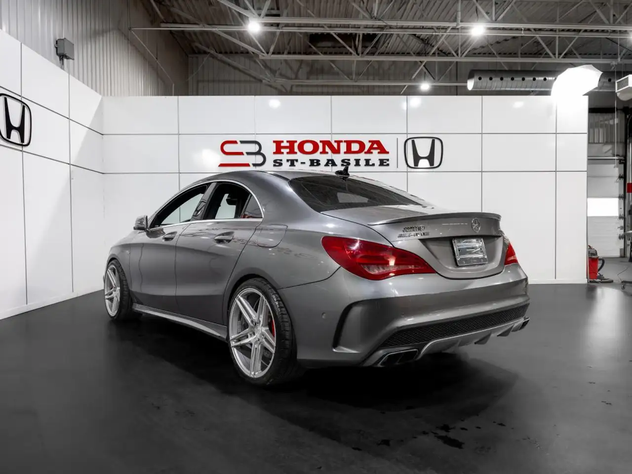 Mercedes-Benz CLA photo Mercedes-Benz CLA