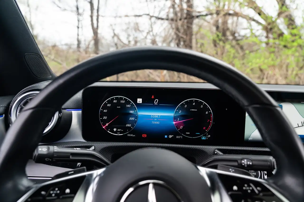 Mercedes-Benz CLA снимка Mercedes-Benz CLA