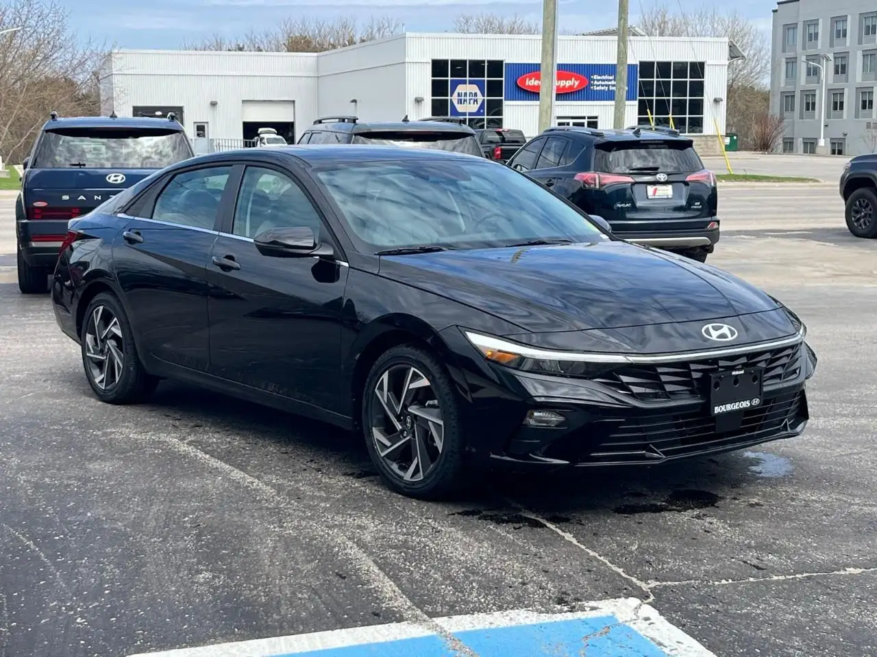 Hyundai ELANTRA photo Hyundai ELANTRA