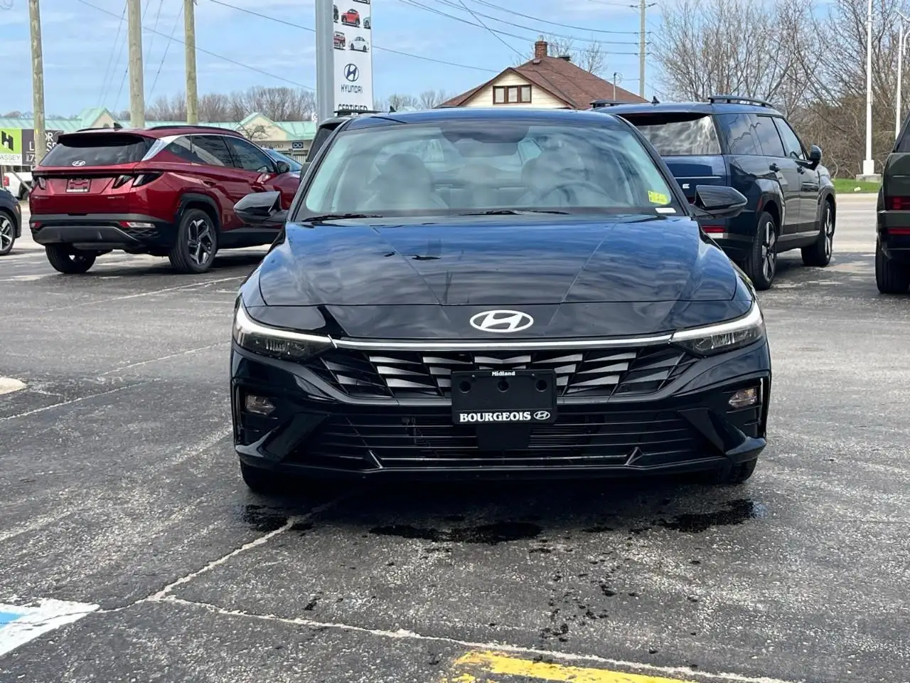 Hyundai ELANTRA photo Hyundai ELANTRA