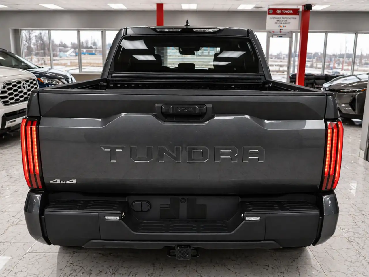 Toyota Tundra снимка Toyota Tundra