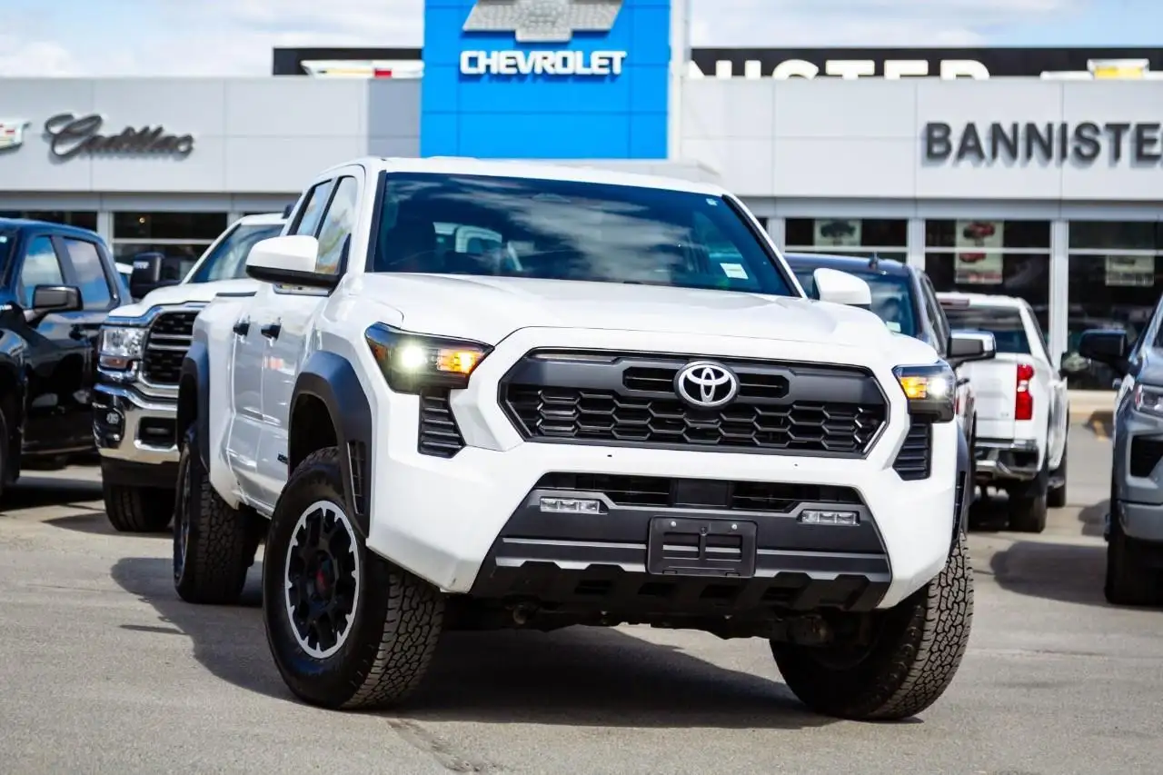 Toyota Tacoma снимка Toyota Tacoma