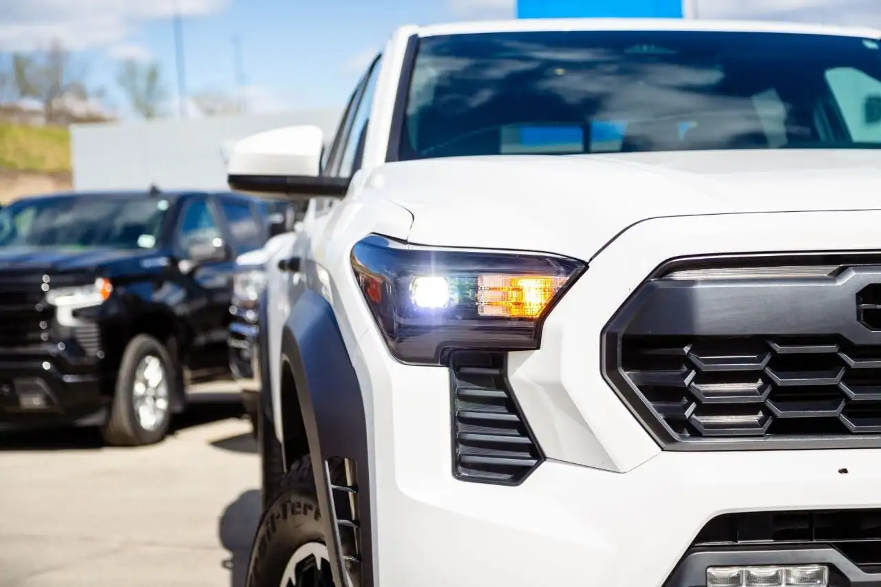 Toyota Tacoma снимка Toyota Tacoma