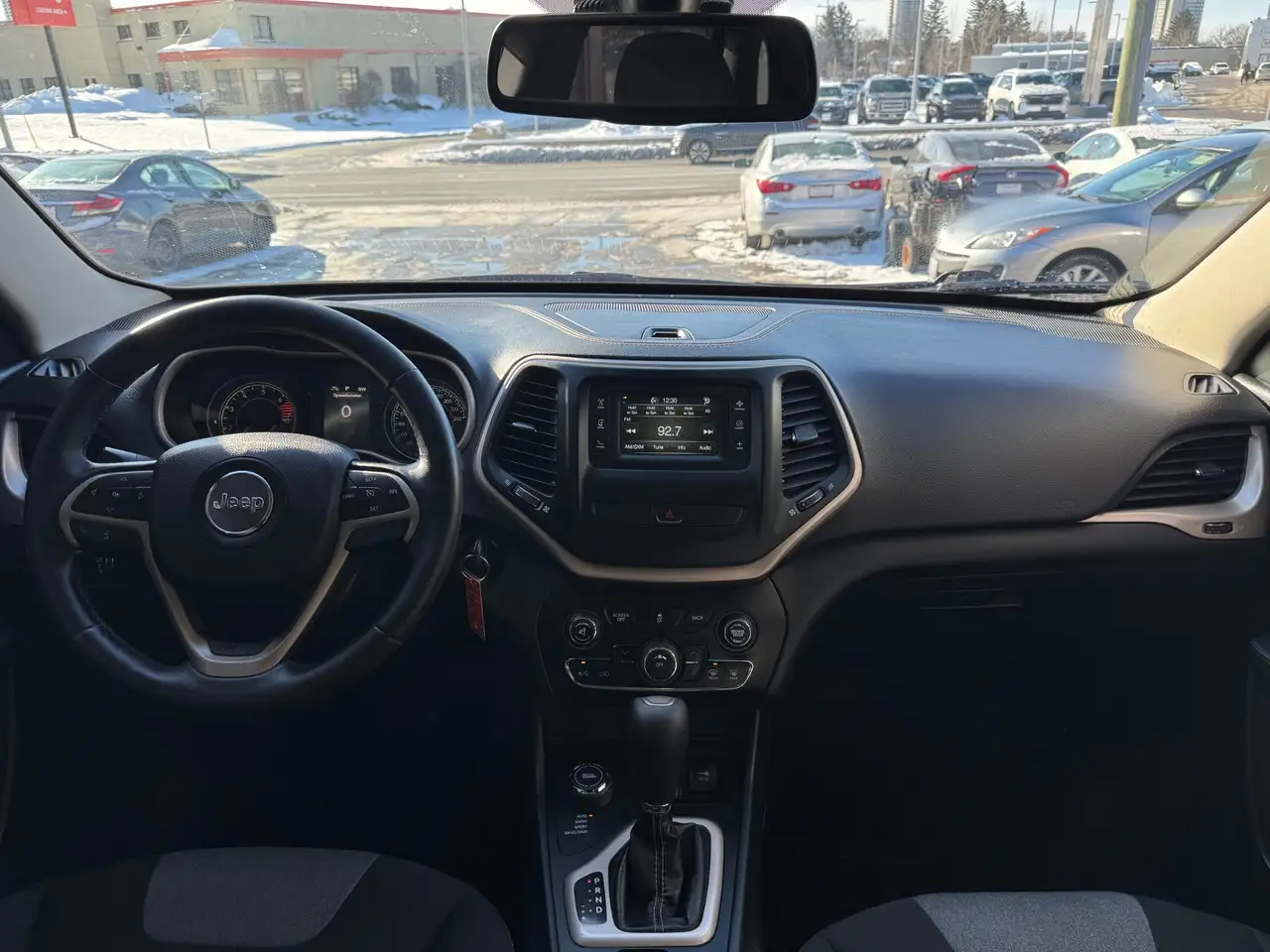 Jeep Cherokee photo Jeep Cherokee
