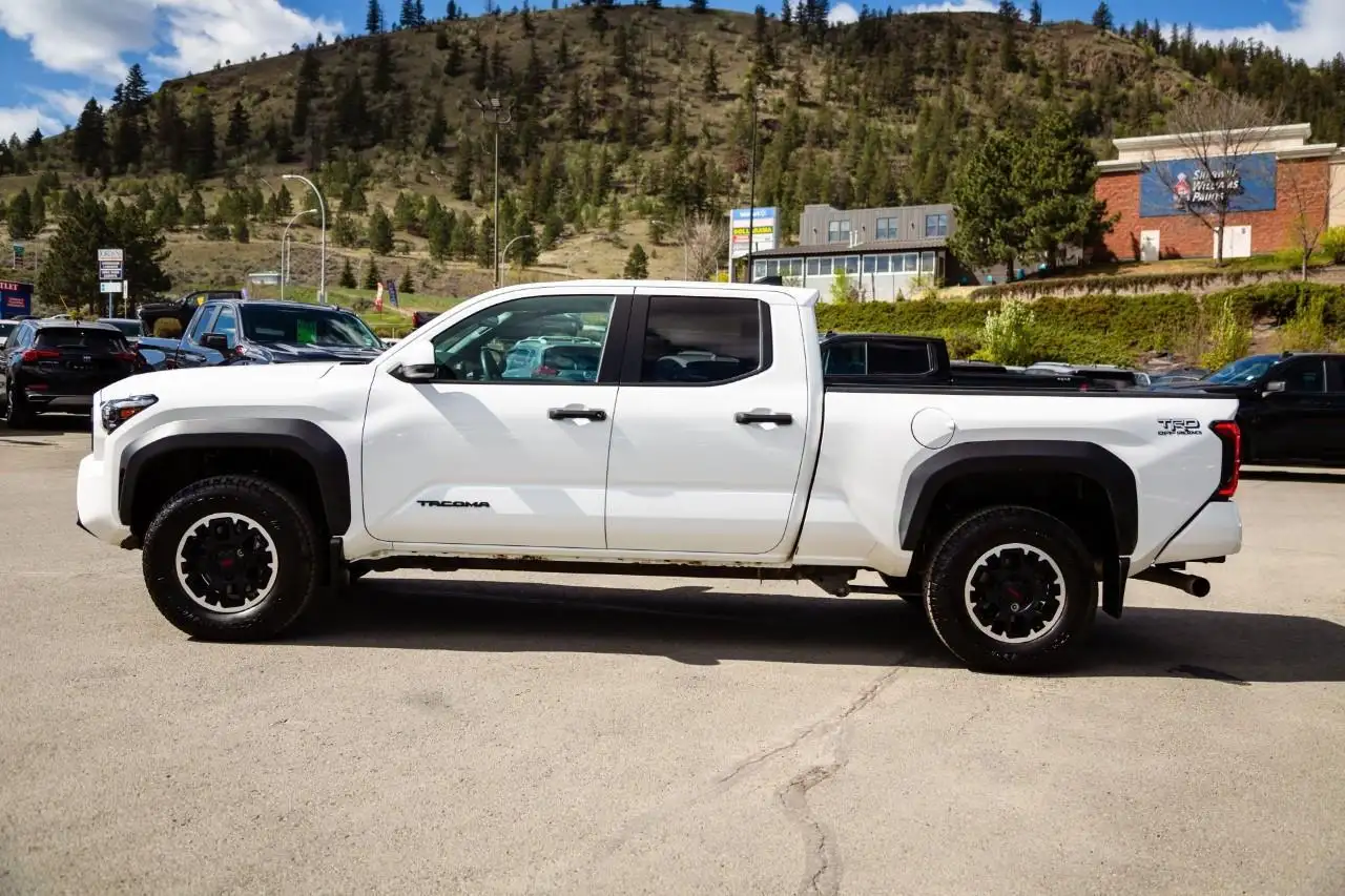 Toyota Tacoma снимка Toyota Tacoma
