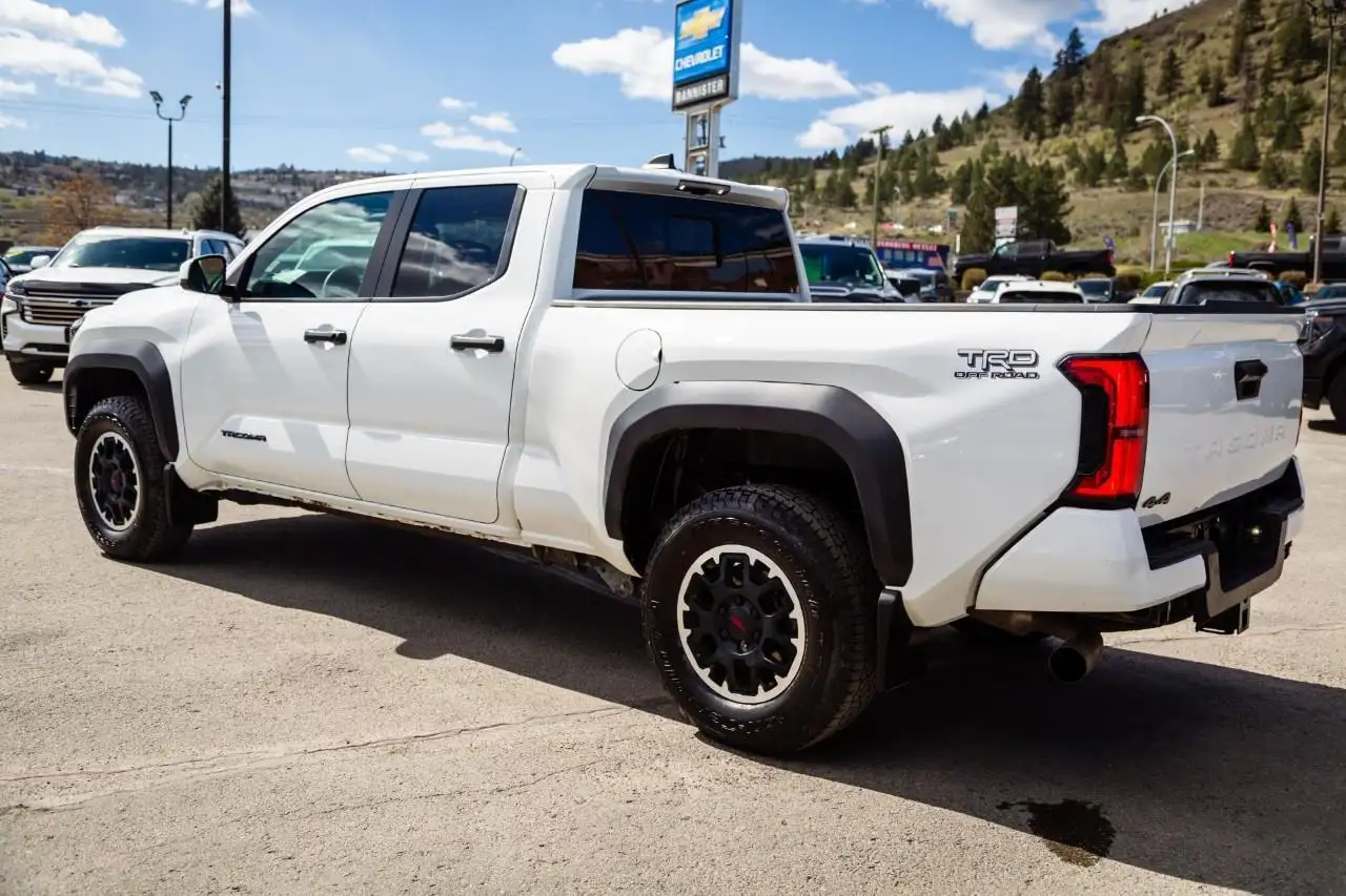 Toyota Tacoma снимка Toyota Tacoma