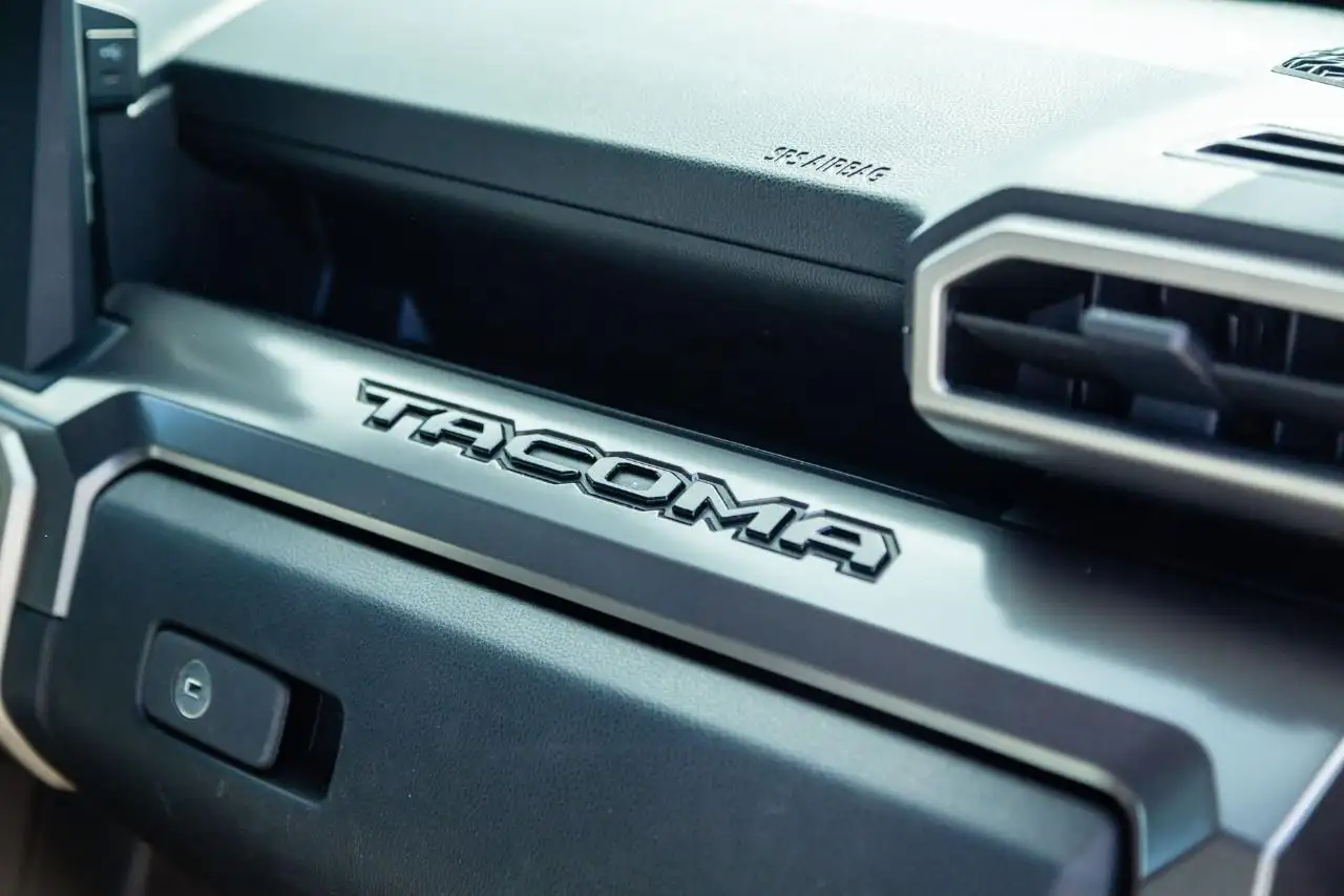 Toyota Tacoma снимка Toyota Tacoma
