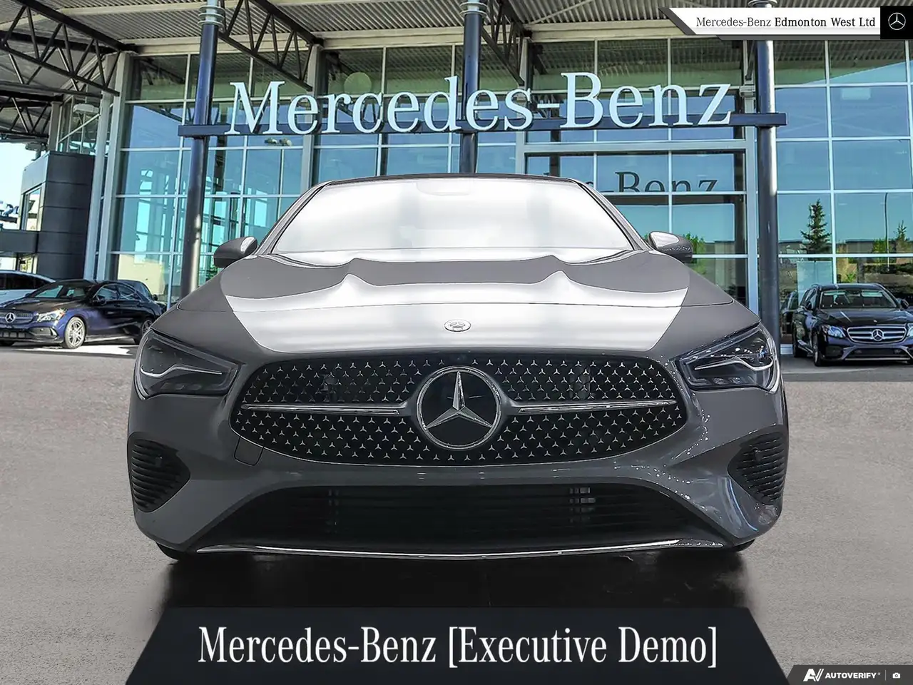 Mercedes-Benz CLA снимка Mercedes-Benz CLA