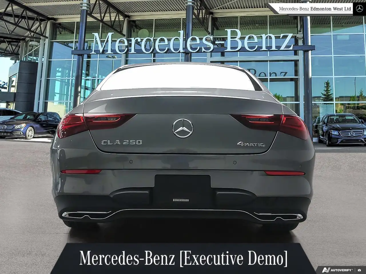 Mercedes-Benz CLA снимка Mercedes-Benz CLA