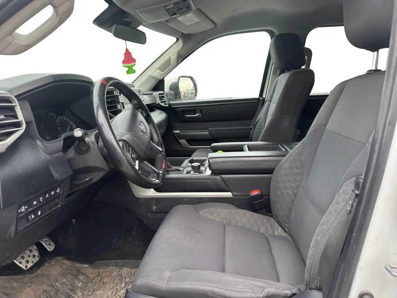 Toyota Tundra снимка Toyota Tundra