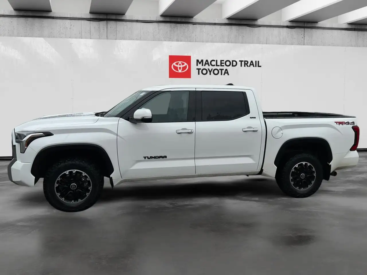 Toyota Tundra снимка Toyota Tundra