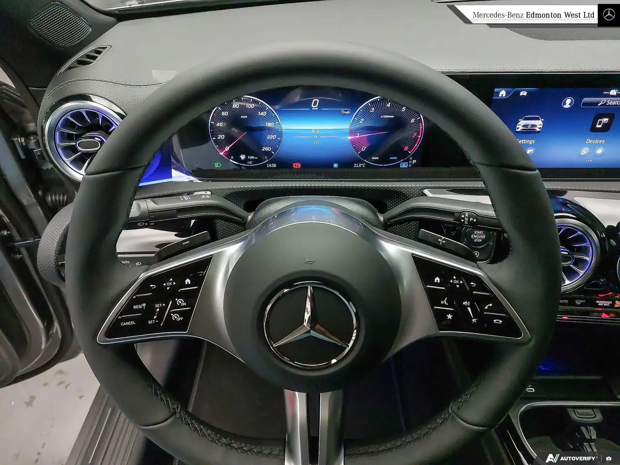 Mercedes-Benz CLA снимка Mercedes-Benz CLA