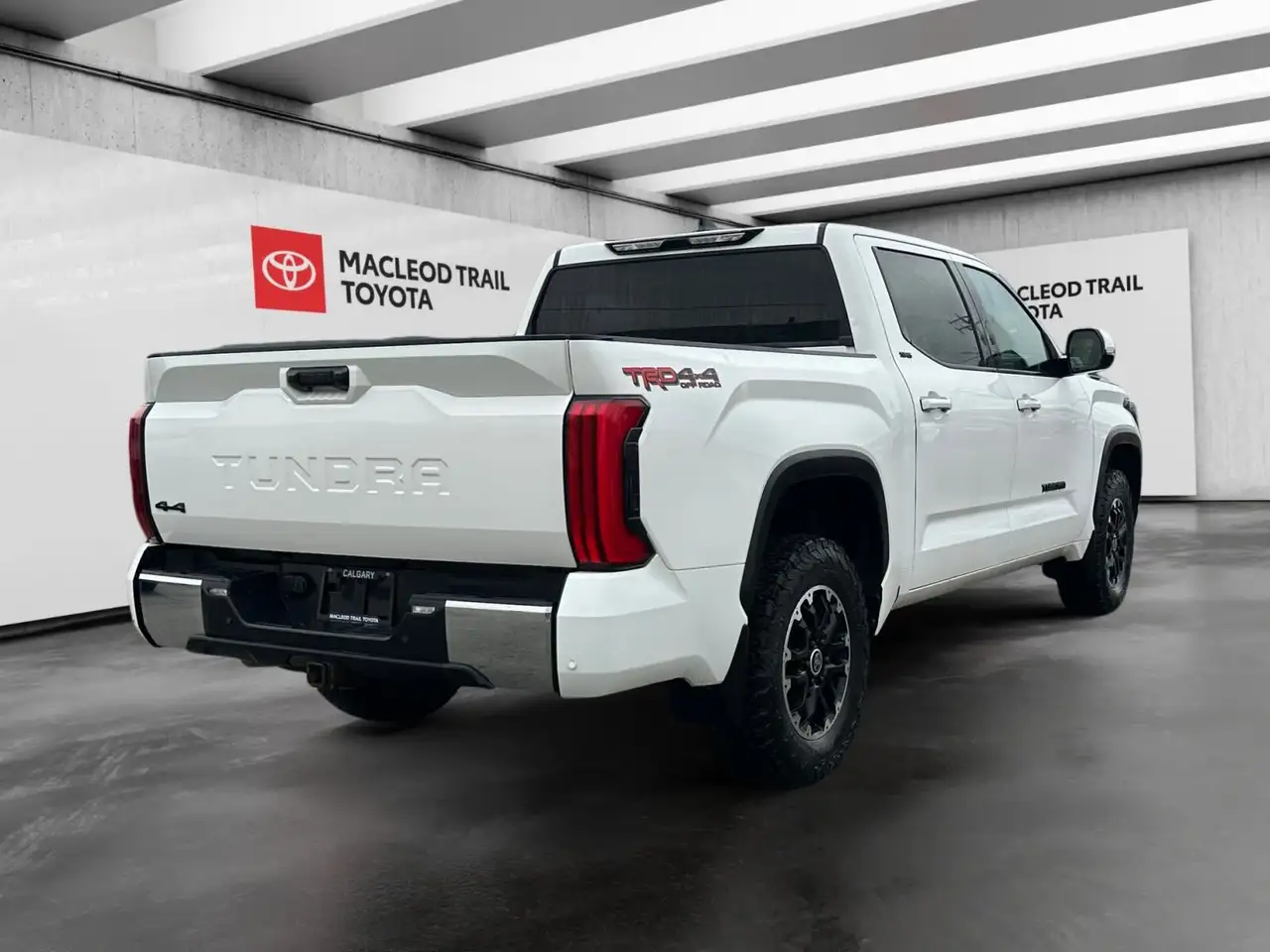 Toyota Tundra снимка Toyota Tundra