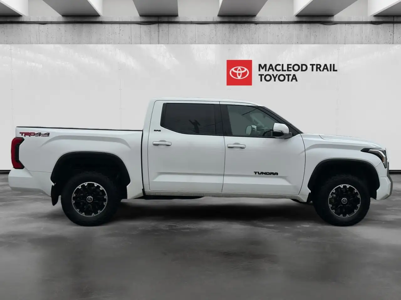 Toyota Tundra снимка Toyota Tundra