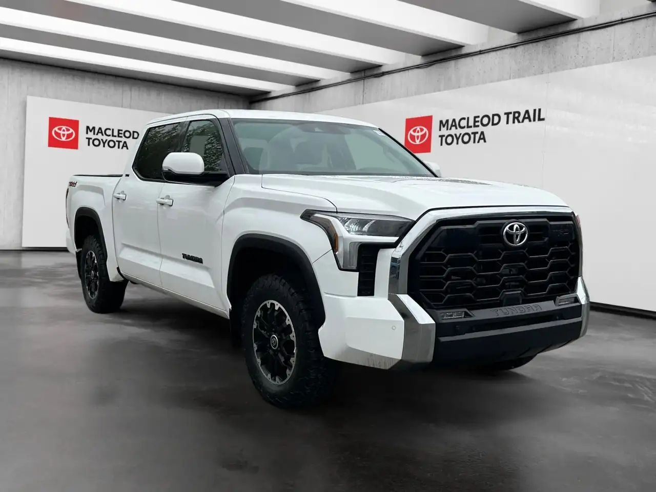 Toyota Tundra снимка Toyota Tundra
