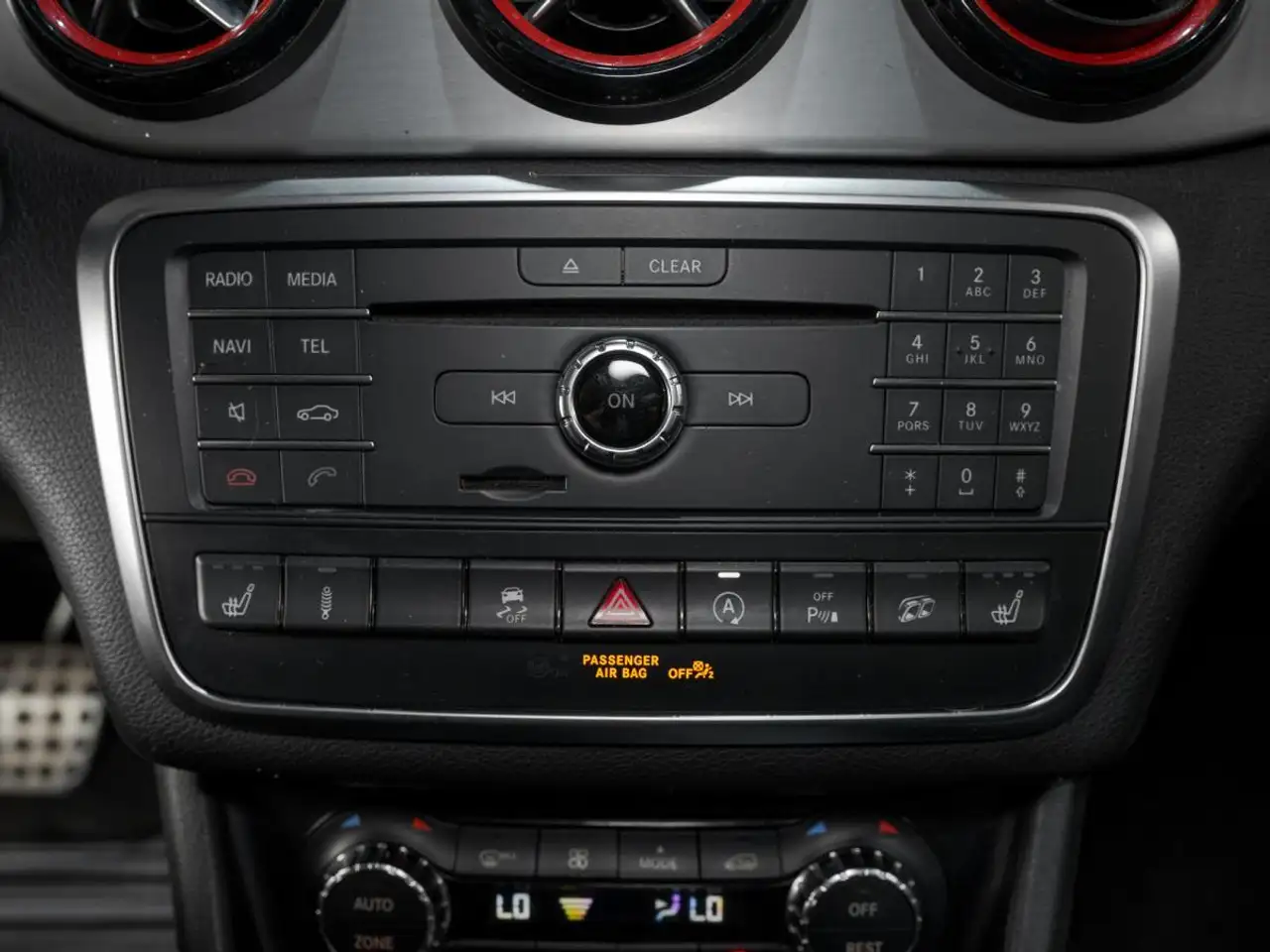 Mercedes-Benz CLA photo Mercedes-Benz CLA