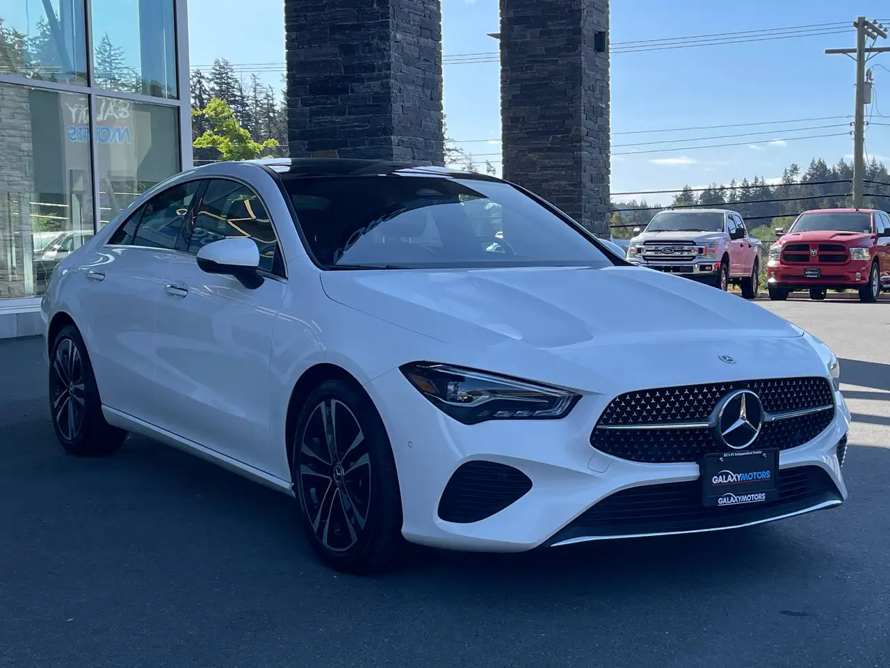 Mercedes-Benz CLA снимка Mercedes-Benz CLA