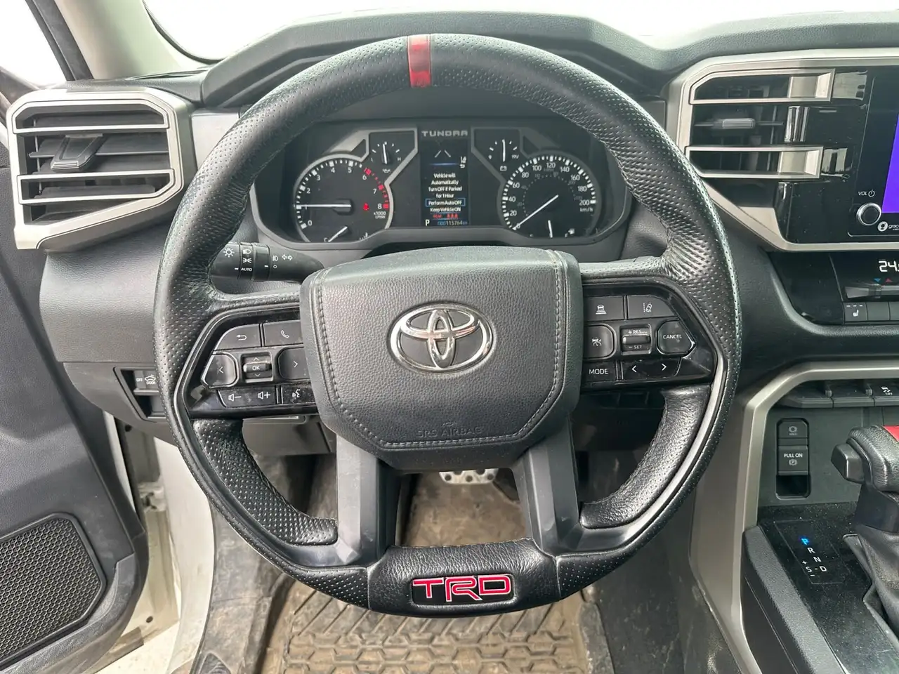 Toyota Tundra снимка Toyota Tundra