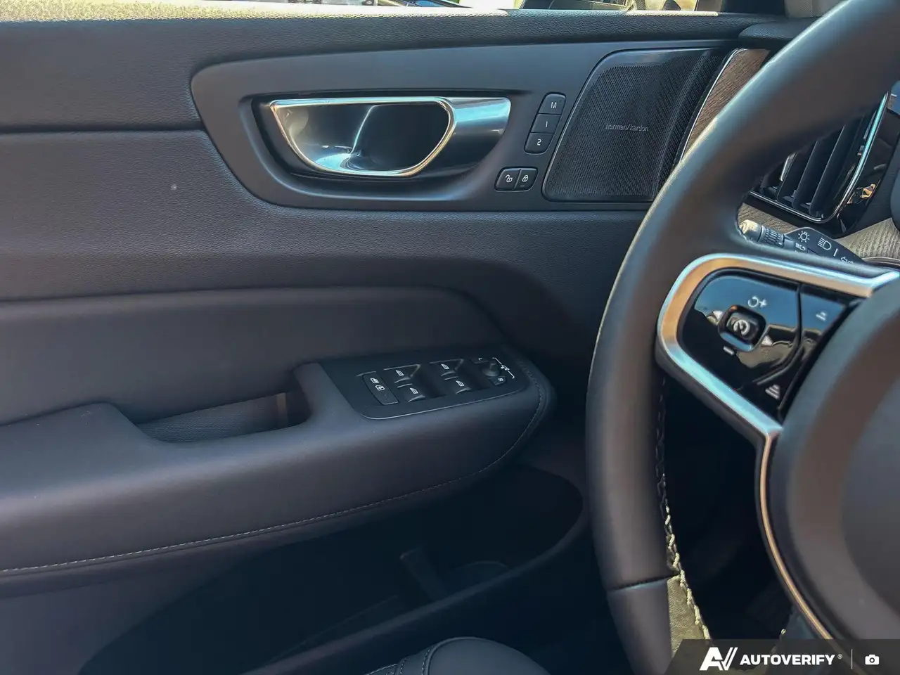 Volvo XC60 photo Volvo XC60