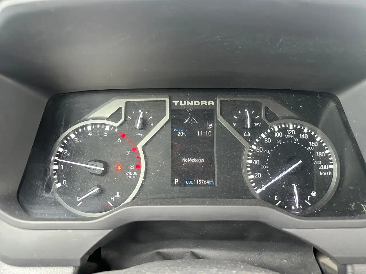 Toyota Tundra снимка Toyota Tundra
