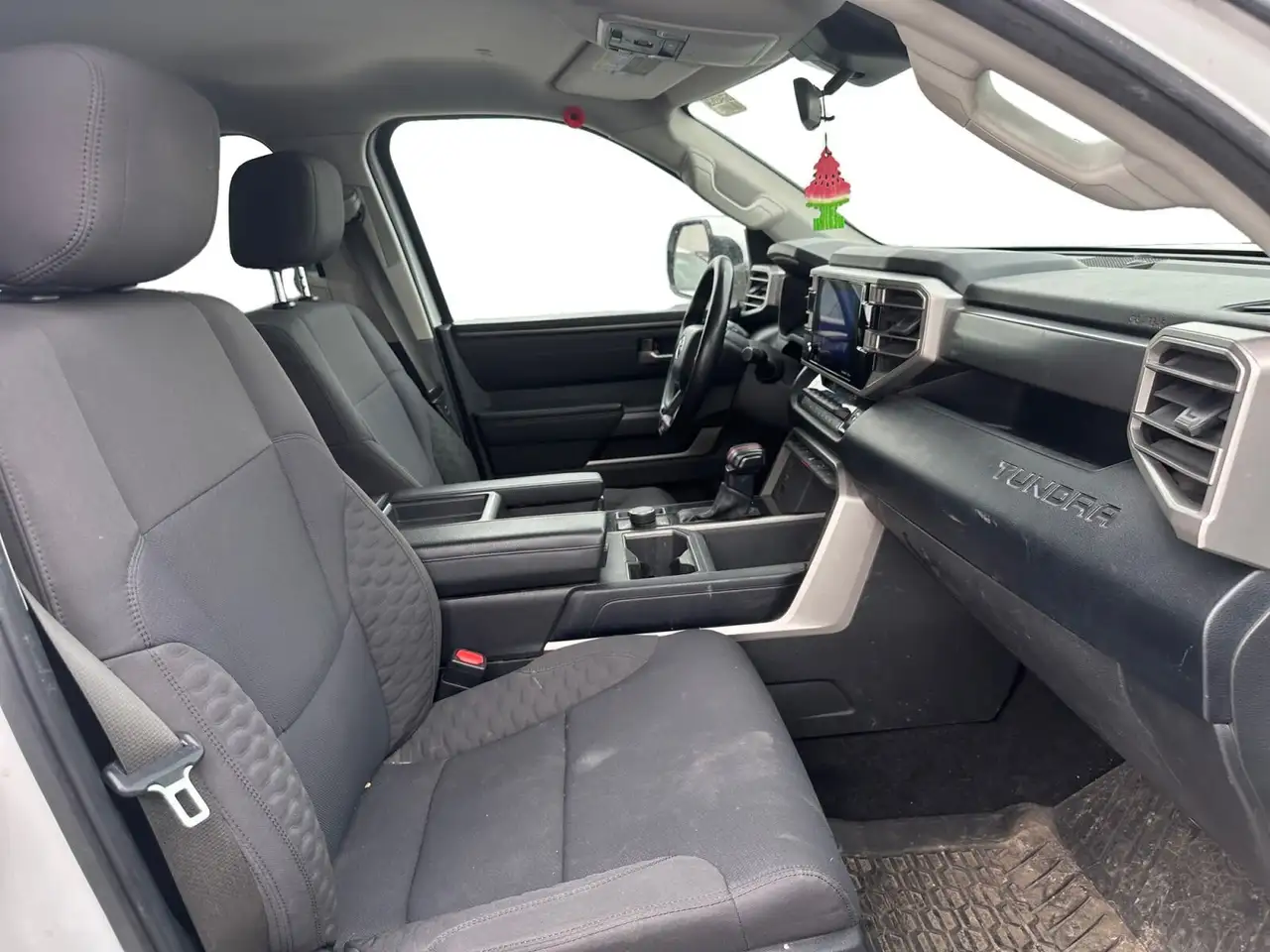 Toyota Tundra снимка Toyota Tundra