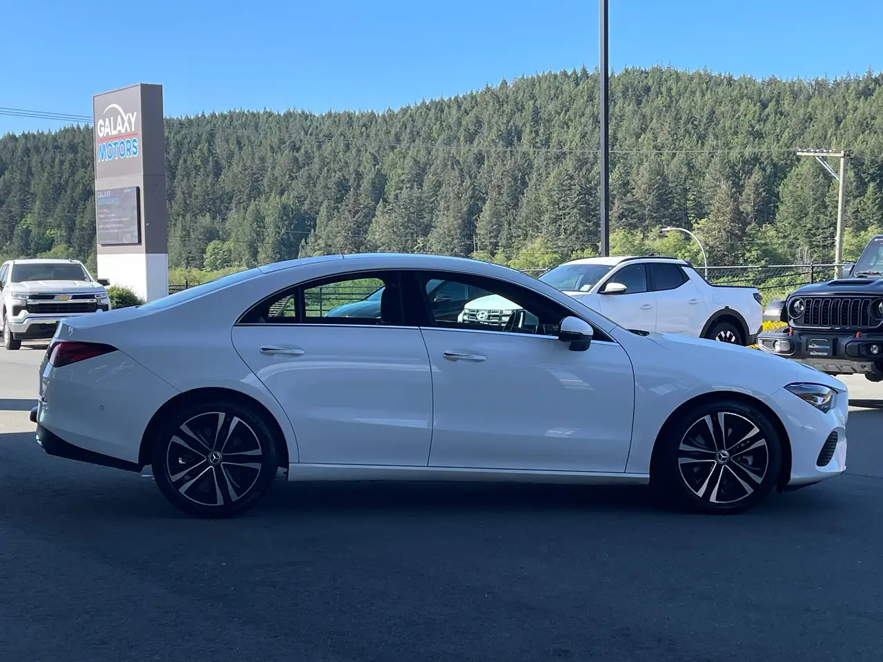 Mercedes-Benz CLA снимка Mercedes-Benz CLA