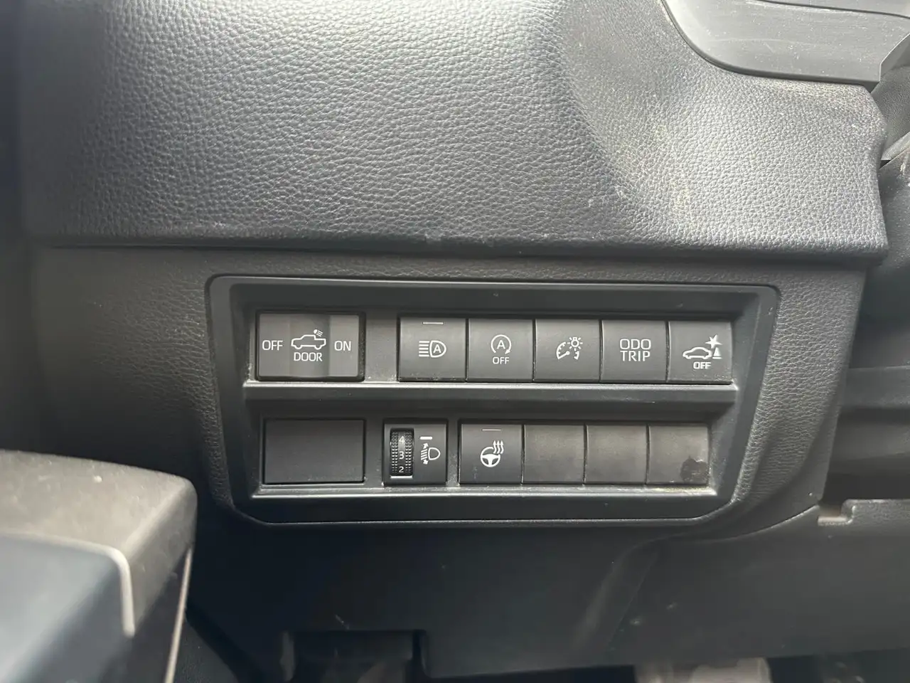 Toyota Tundra снимка Toyota Tundra