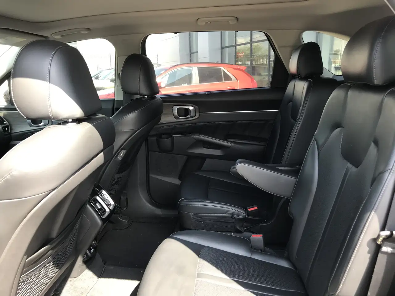 Kia Sorento снимка Kia Sorento