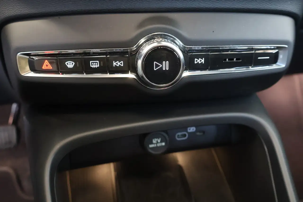 Volvo XC40 снимка Volvo XC40