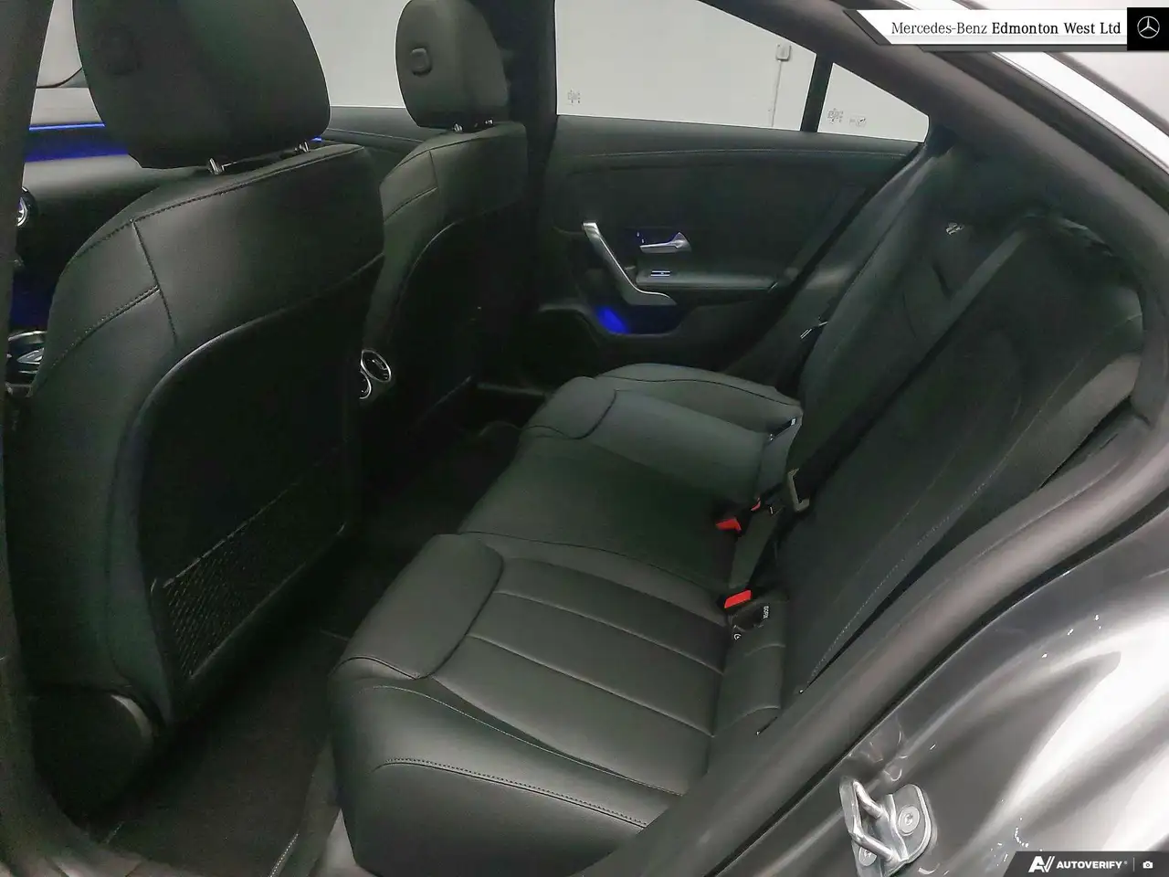 Mercedes-Benz CLA снимка Mercedes-Benz CLA