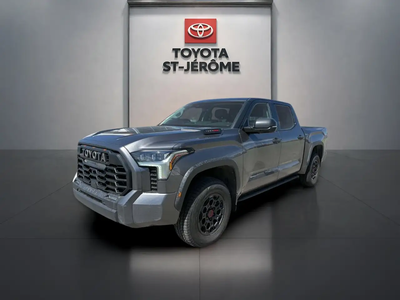 Toyota Tundra снимка Toyota Tundra