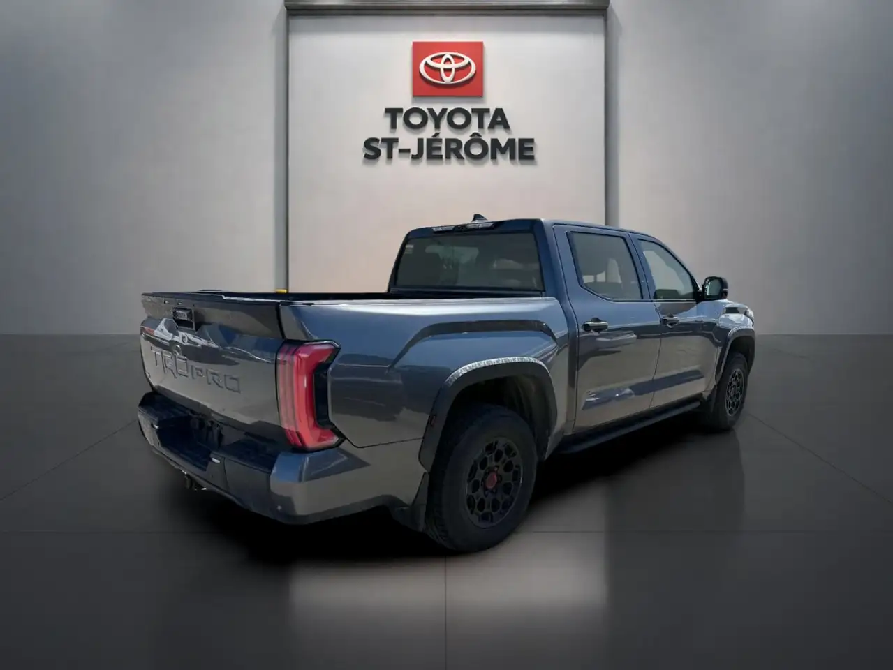 Toyota Tundra снимка Toyota Tundra