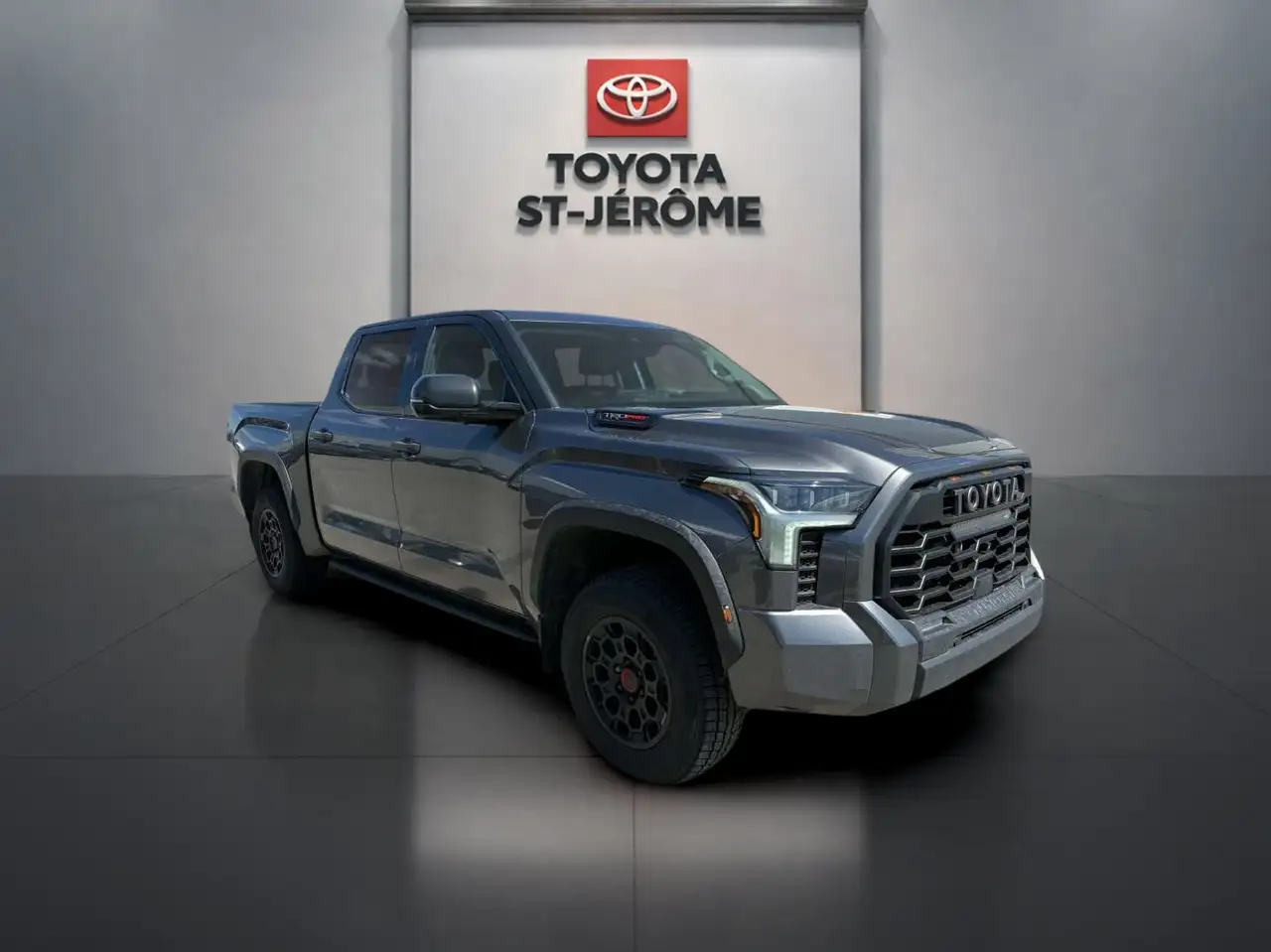 Toyota Tundra снимка Toyota Tundra