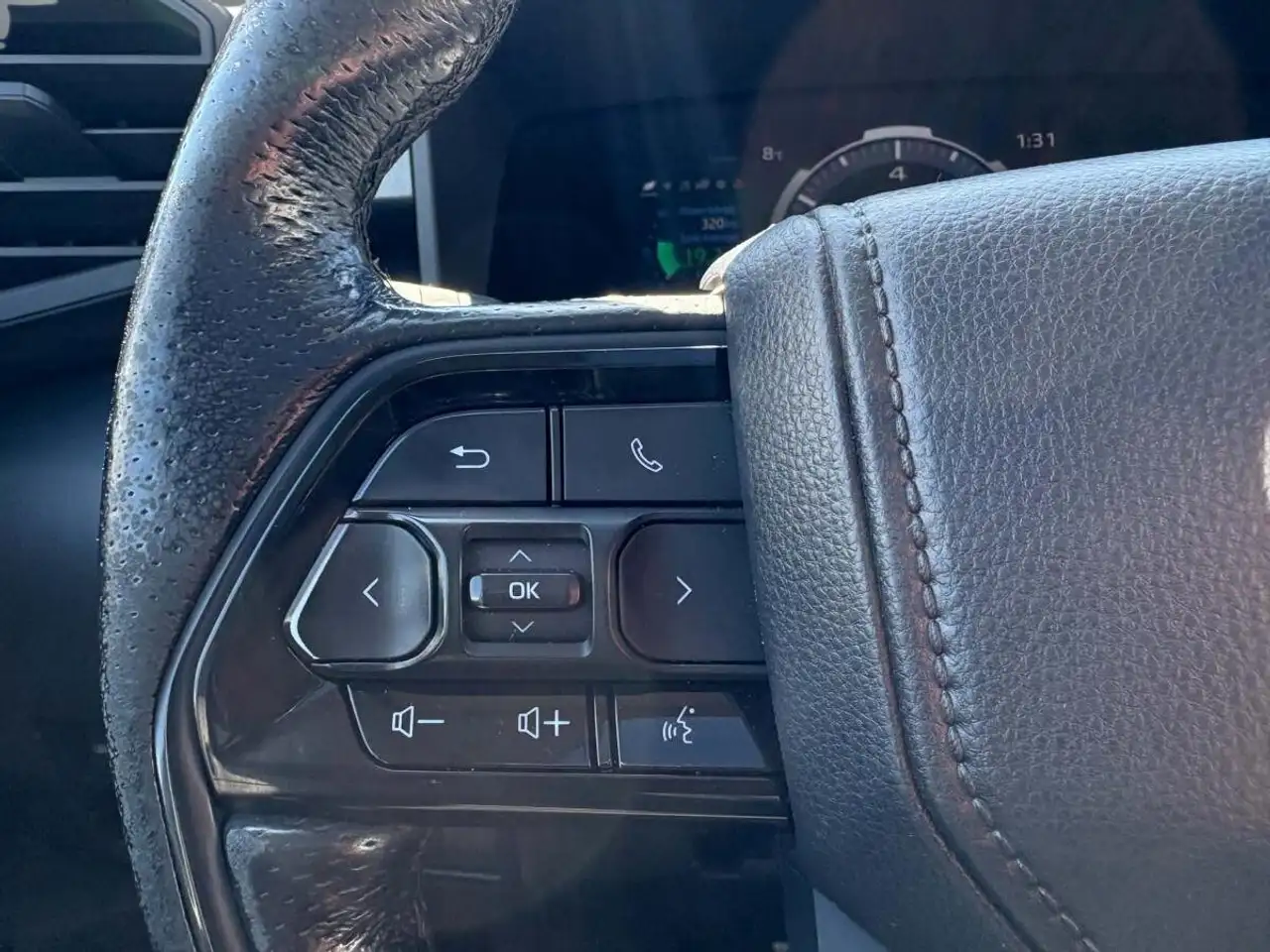 Toyota Tundra снимка Toyota Tundra