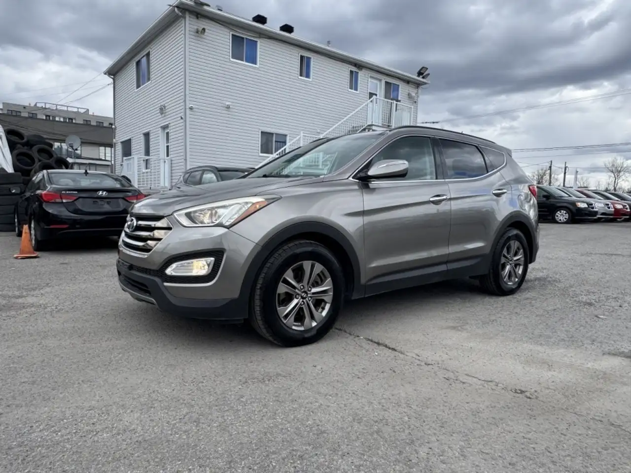 Hyundai SANTA FE photo Hyundai SANTA FE