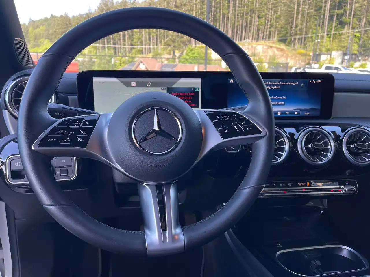 Mercedes-Benz CLA снимка Mercedes-Benz CLA