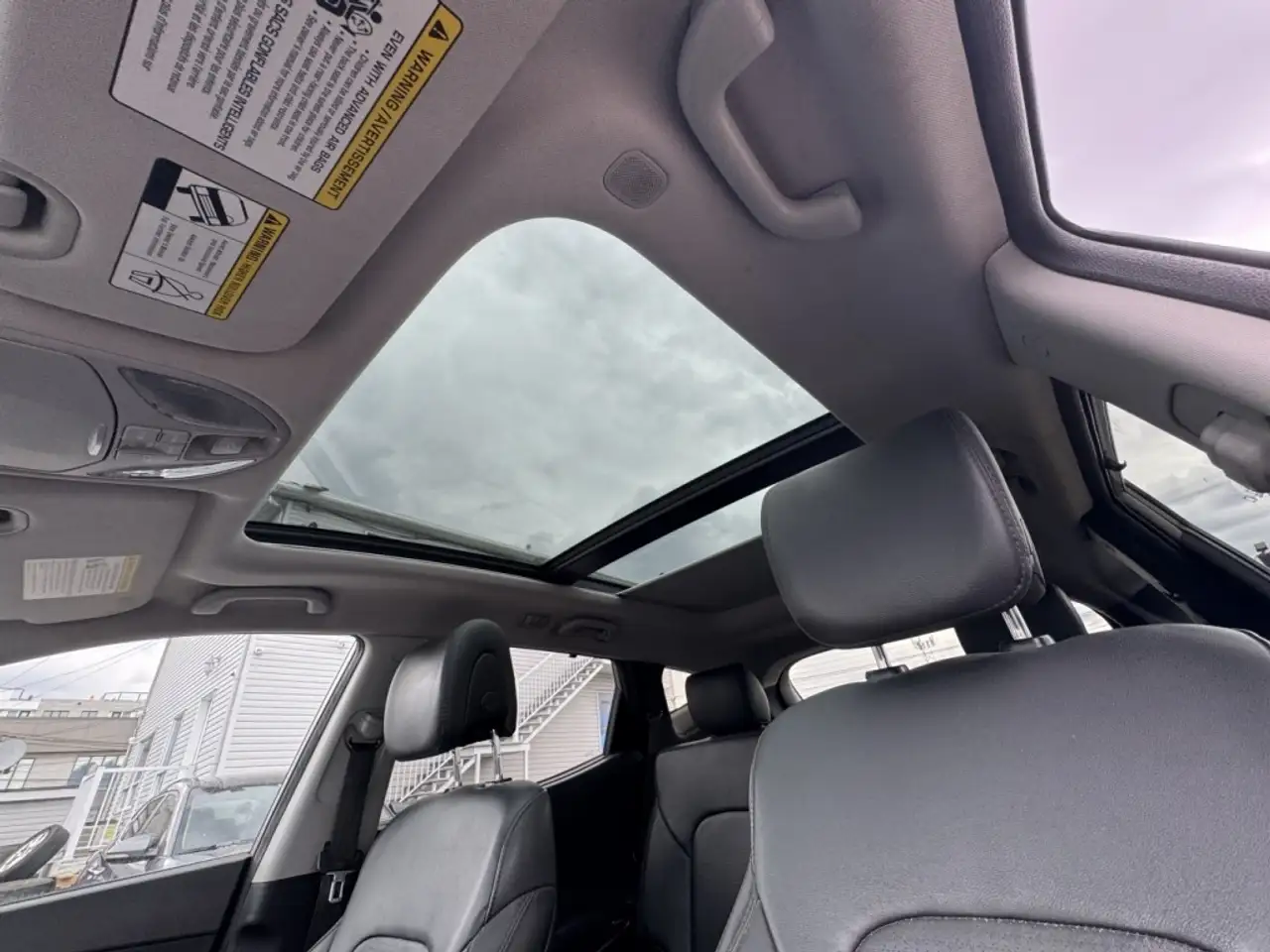 Hyundai SANTA FE photo Hyundai SANTA FE
