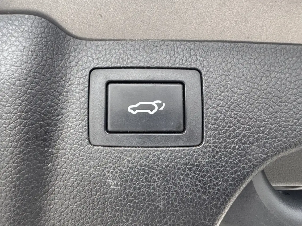 Hyundai SANTA FE photo Hyundai SANTA FE