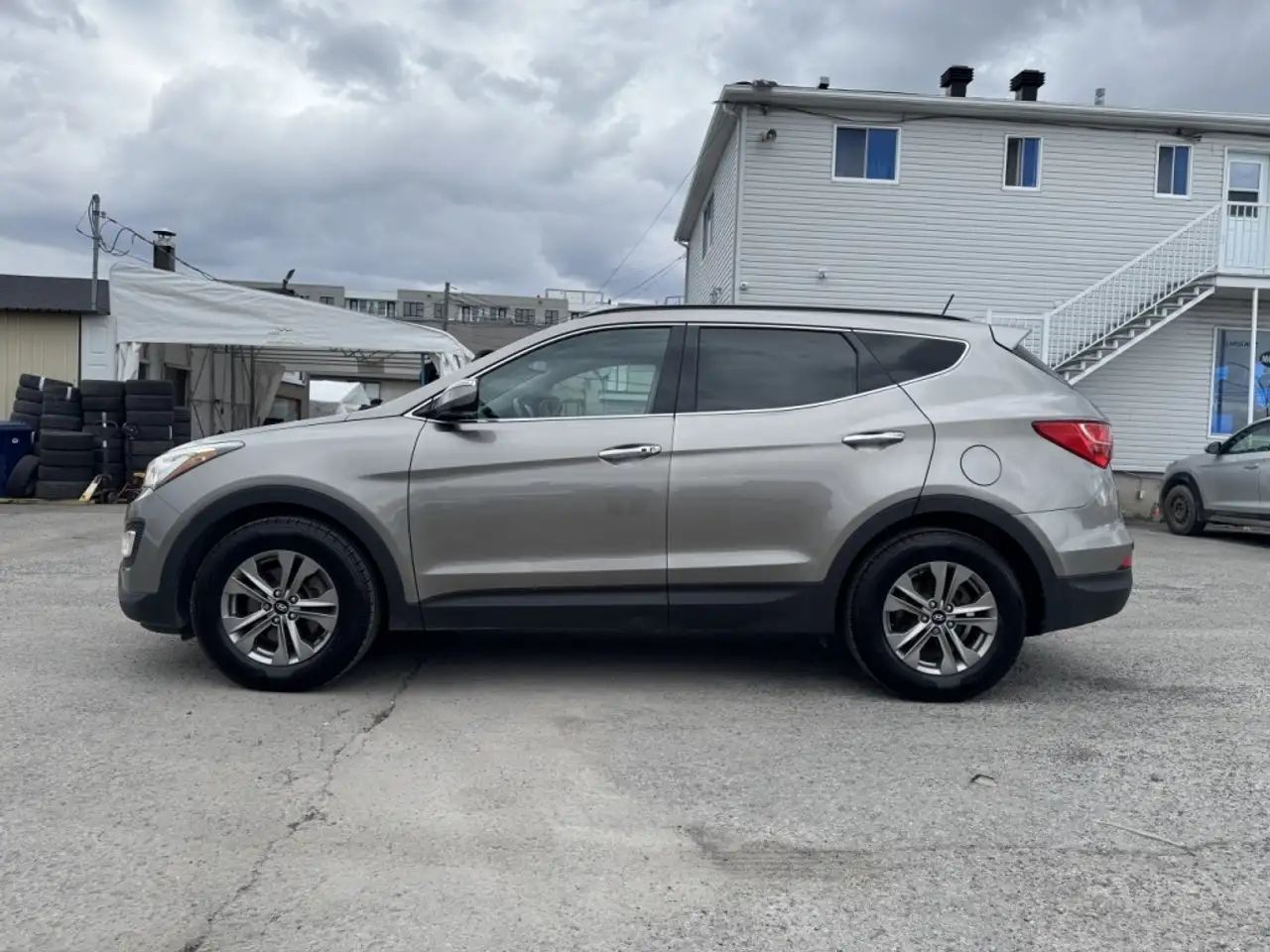 Hyundai SANTA FE photo Hyundai SANTA FE