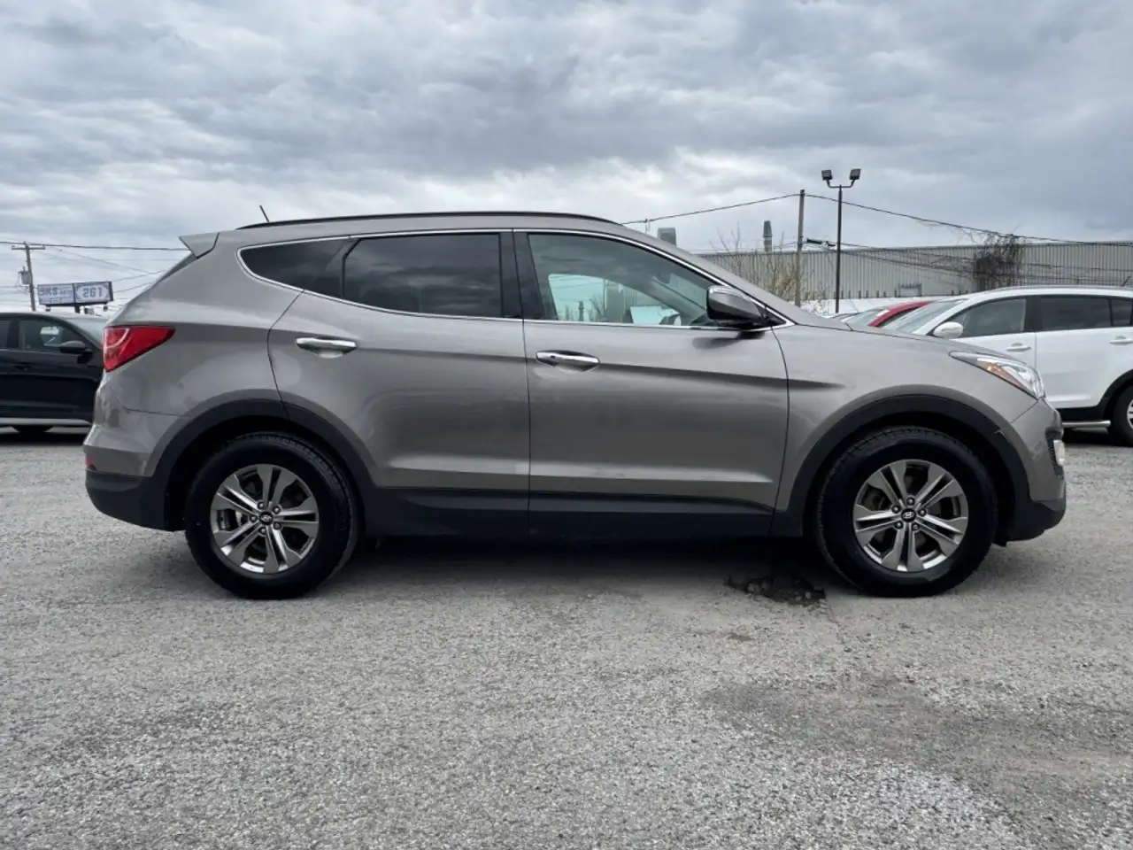 Hyundai SANTA FE photo Hyundai SANTA FE
