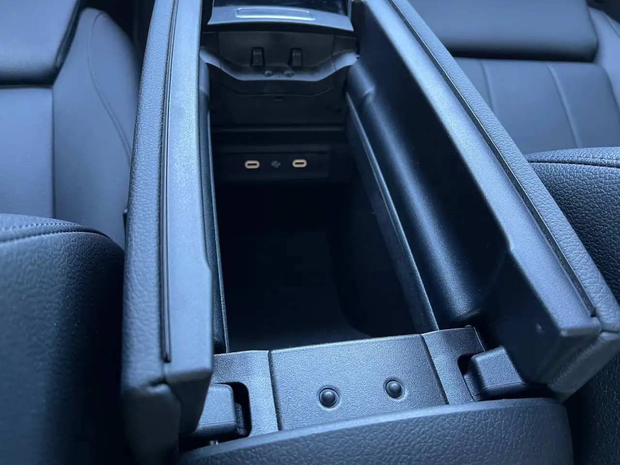 Mercedes-Benz CLA снимка Mercedes-Benz CLA