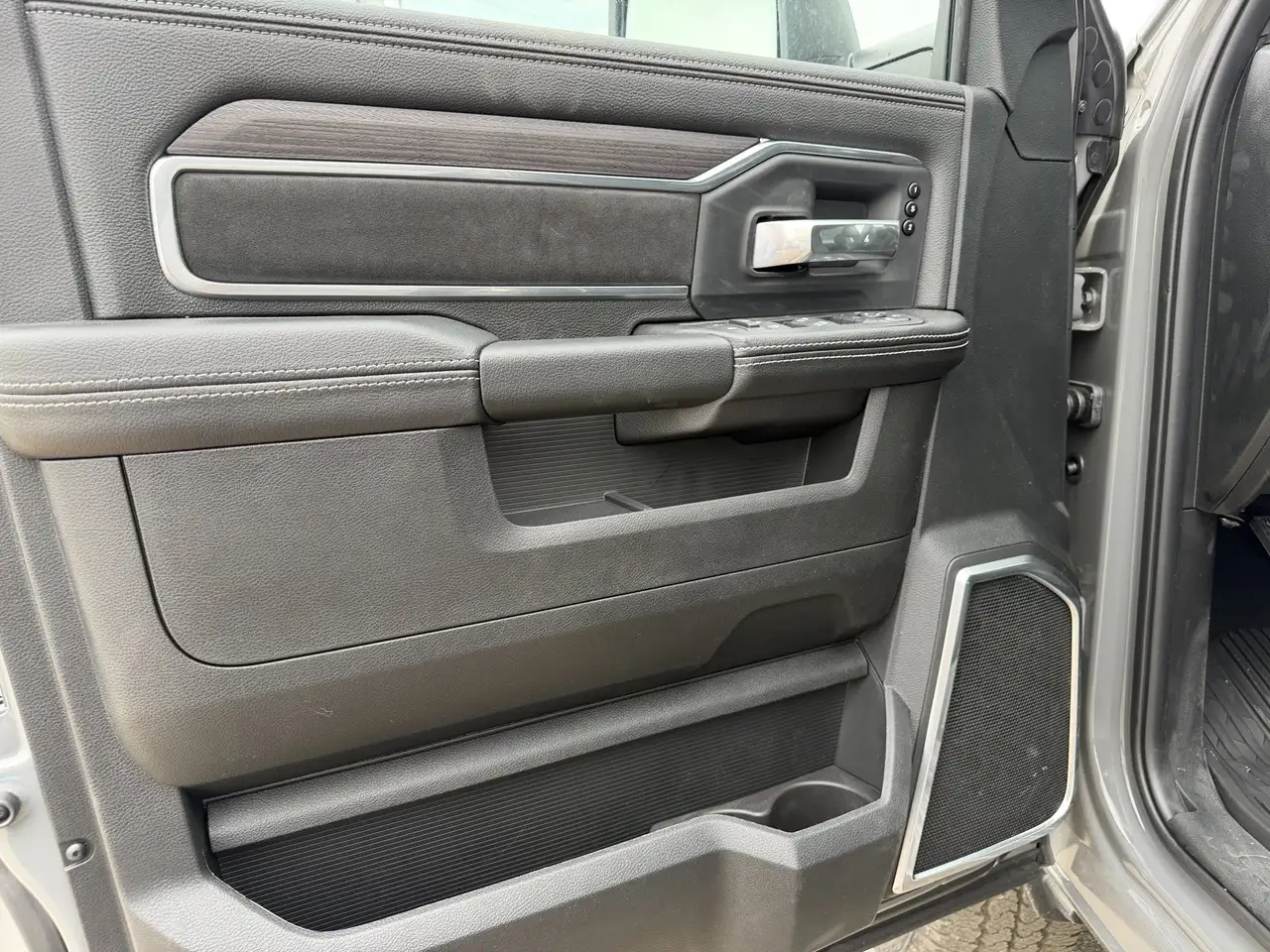 RAM 3500 photo RAM 3500