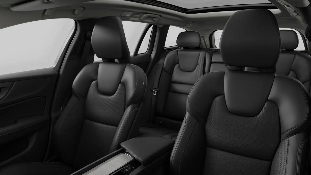 Volvo V60 Cross Country снимка Volvo V60 Cross Country