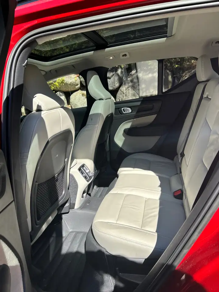 Volvo XC40 photo Volvo XC40