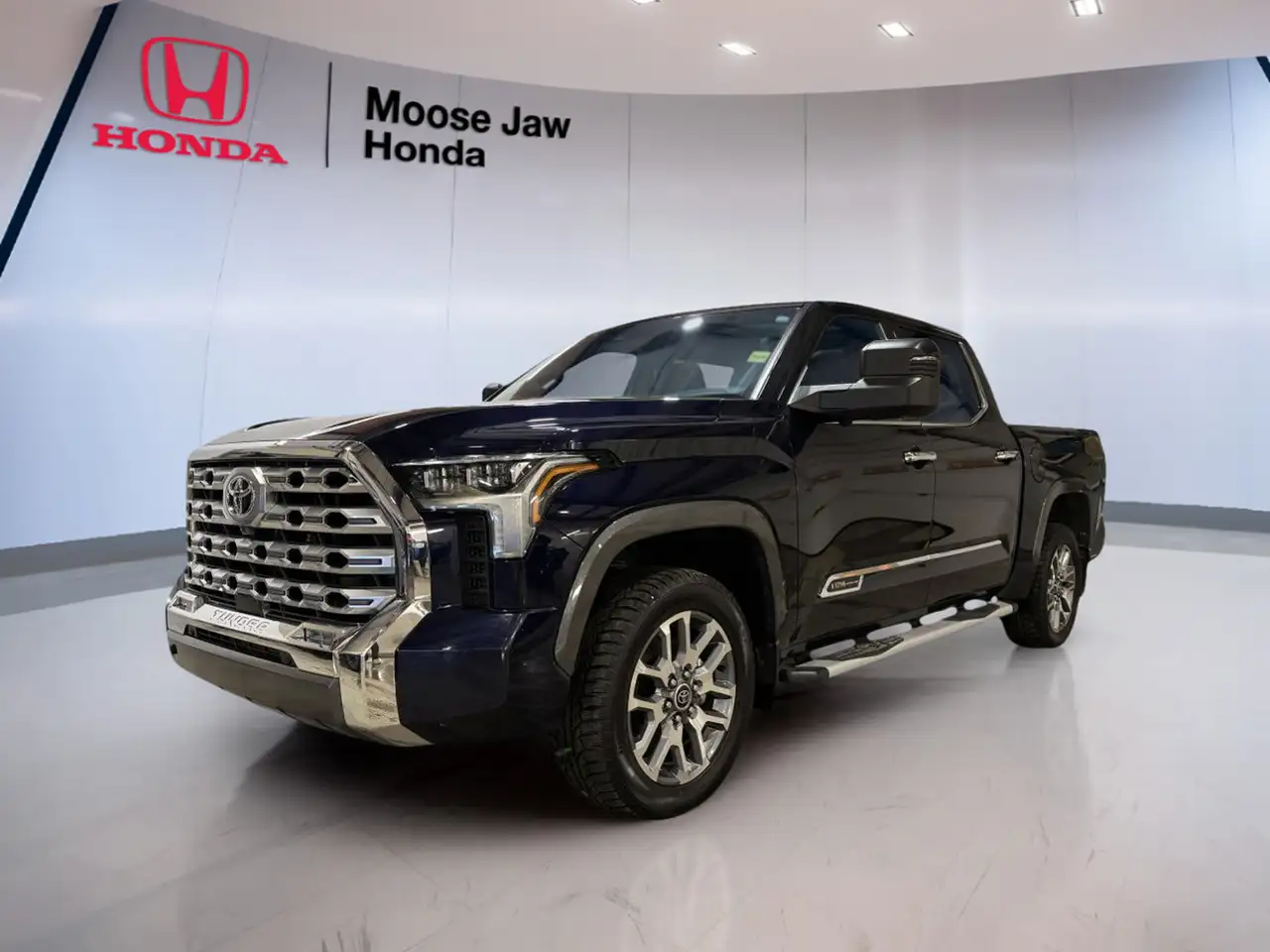 Toyota Tundra снимка Toyota Tundra