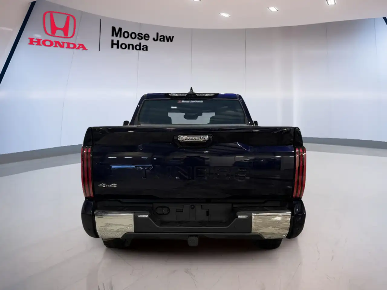 Toyota Tundra снимка Toyota Tundra