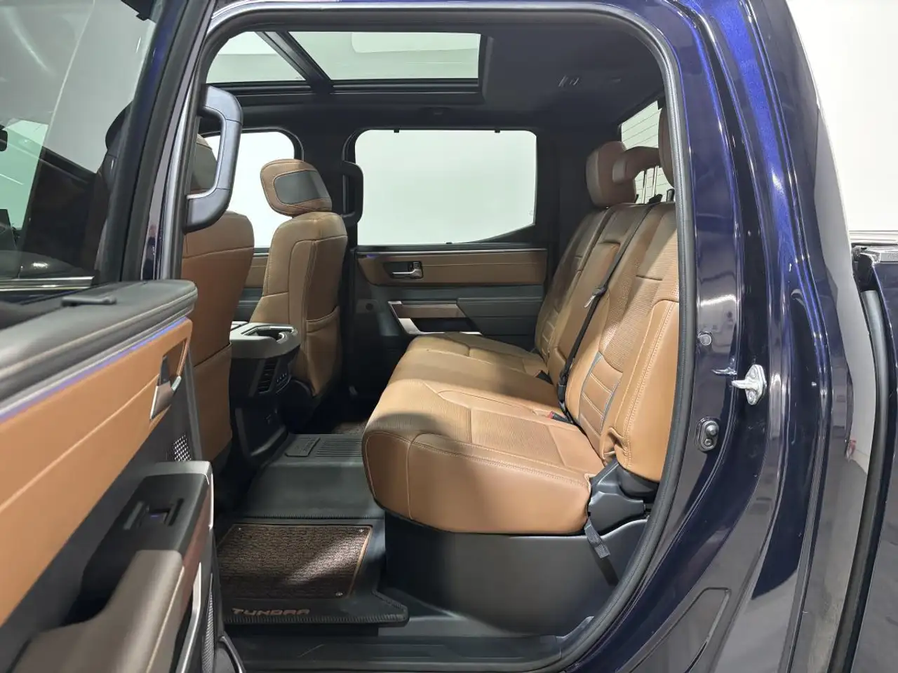 Toyota Tundra снимка Toyota Tundra