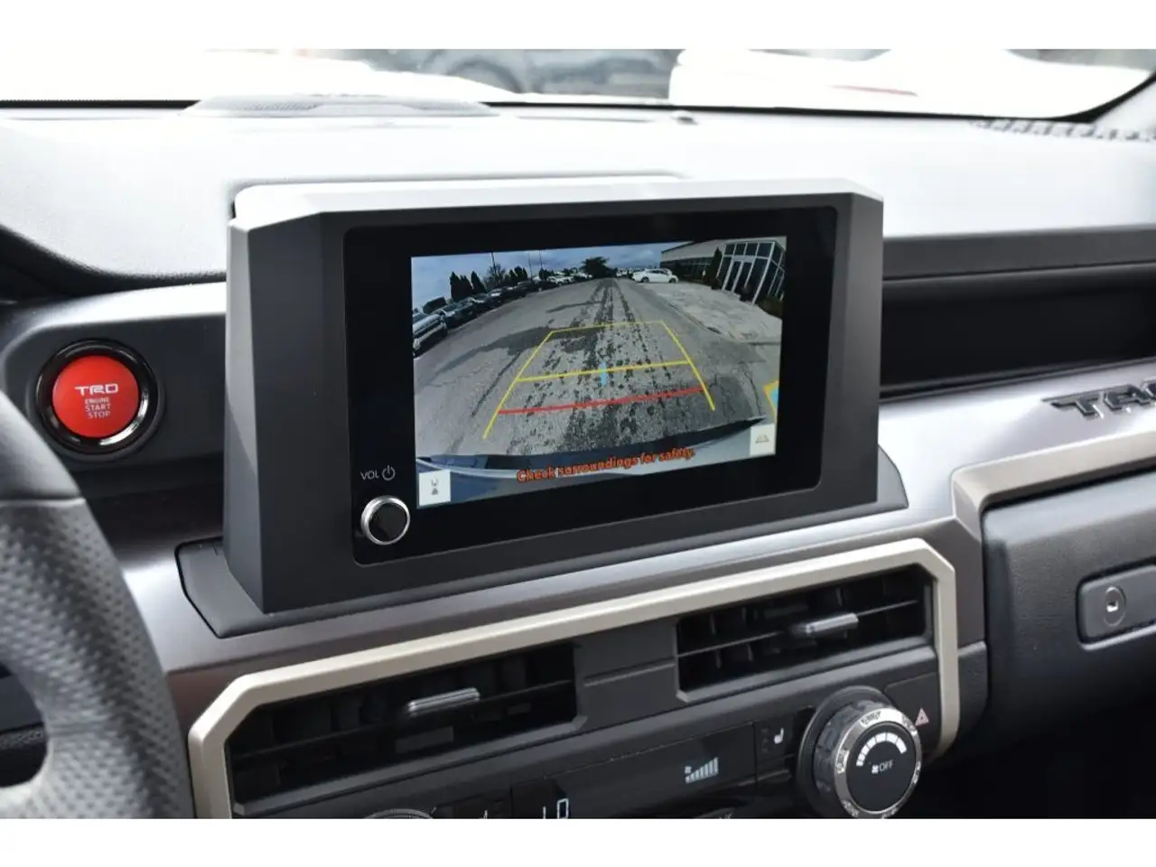 Toyota Tacoma снимка Toyota Tacoma