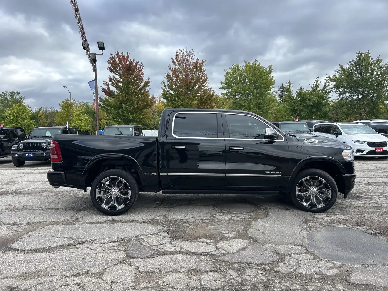 RAM 1500 снимка RAM 1500